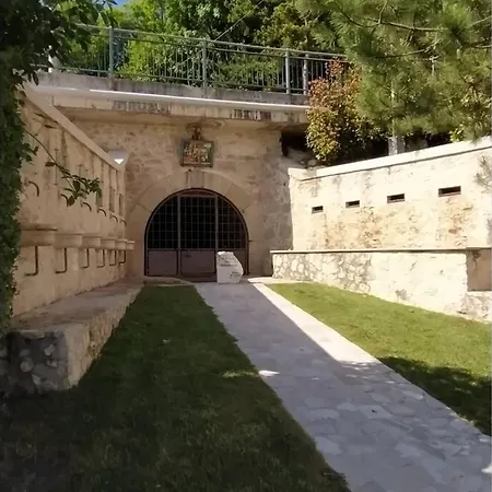 In The Center For Business And Holidays Apartment Celano